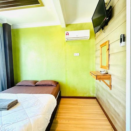 Suza Hostel Tumpat Buitenkant foto