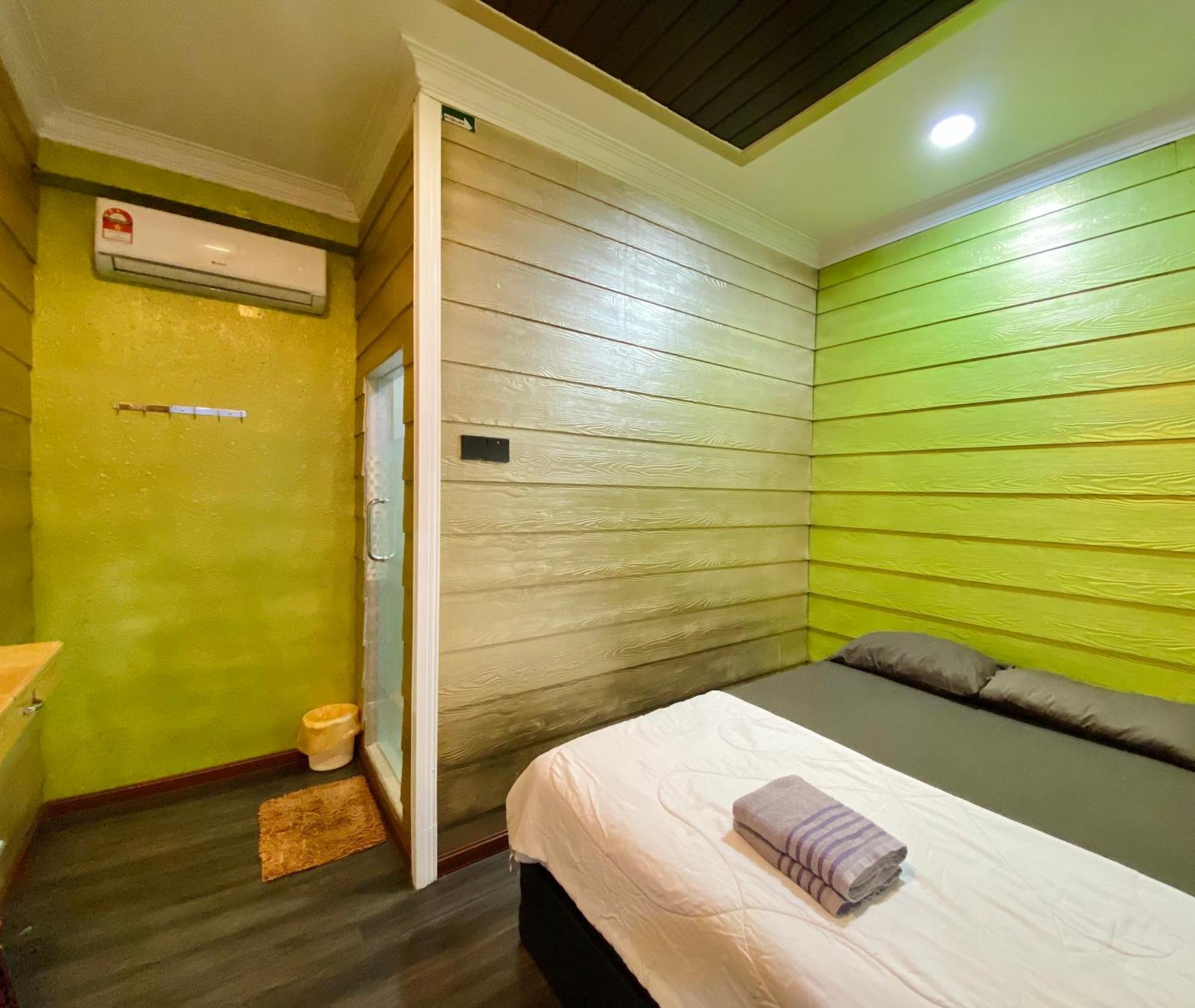 Suza Hostel Tumpat Buitenkant foto
