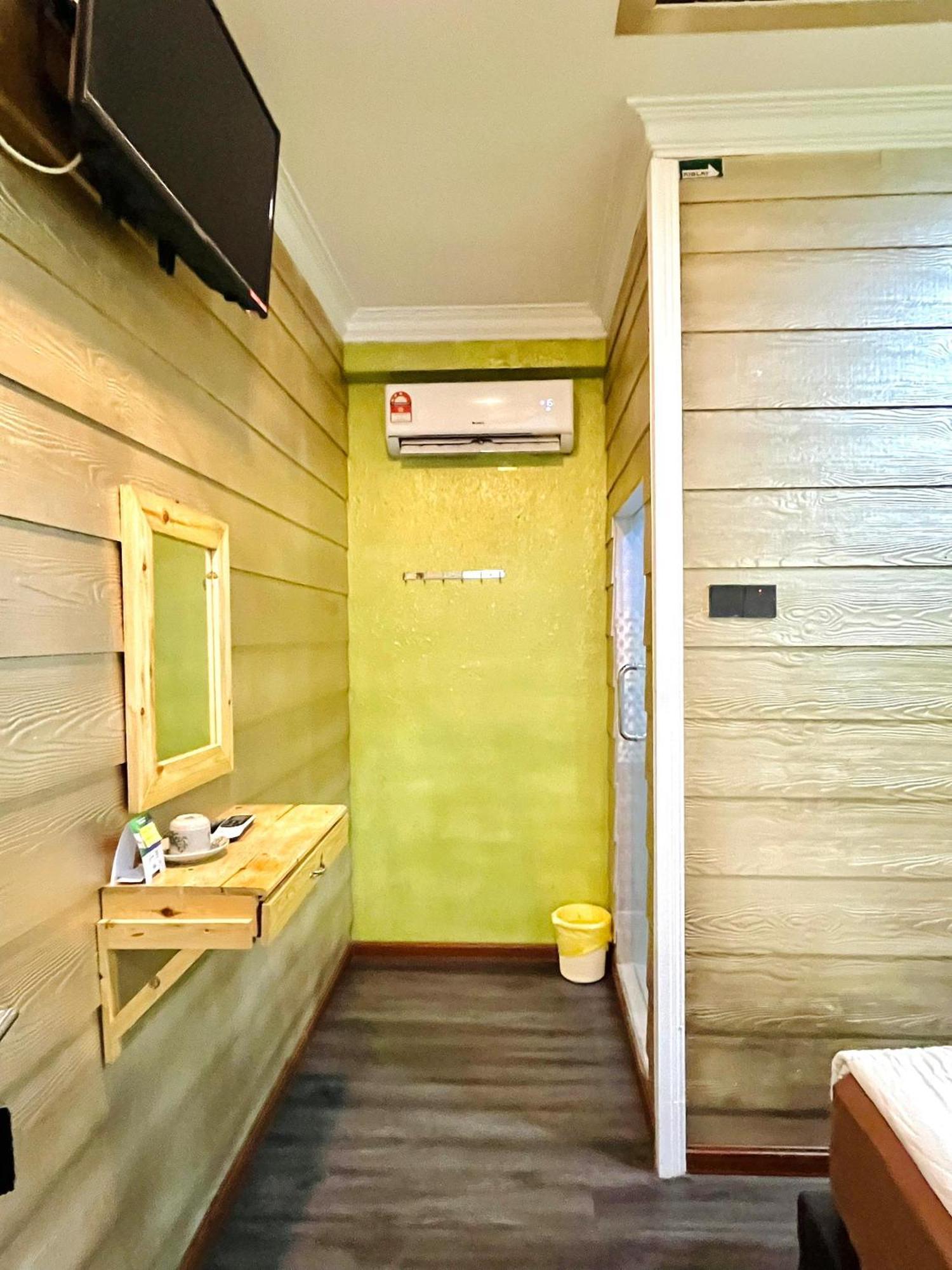 Suza Hostel Tumpat Buitenkant foto