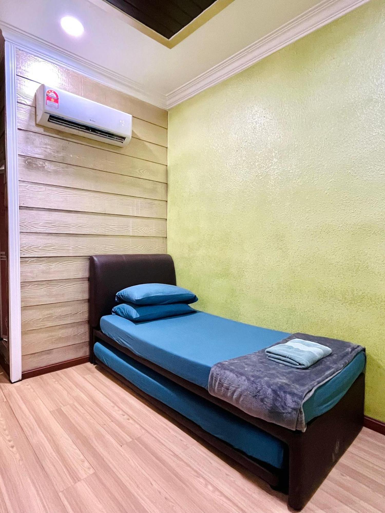 Suza Hostel Tumpat Buitenkant foto