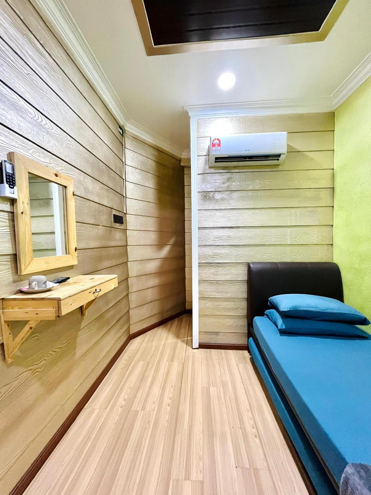 Suza Hostel Tumpat Buitenkant foto