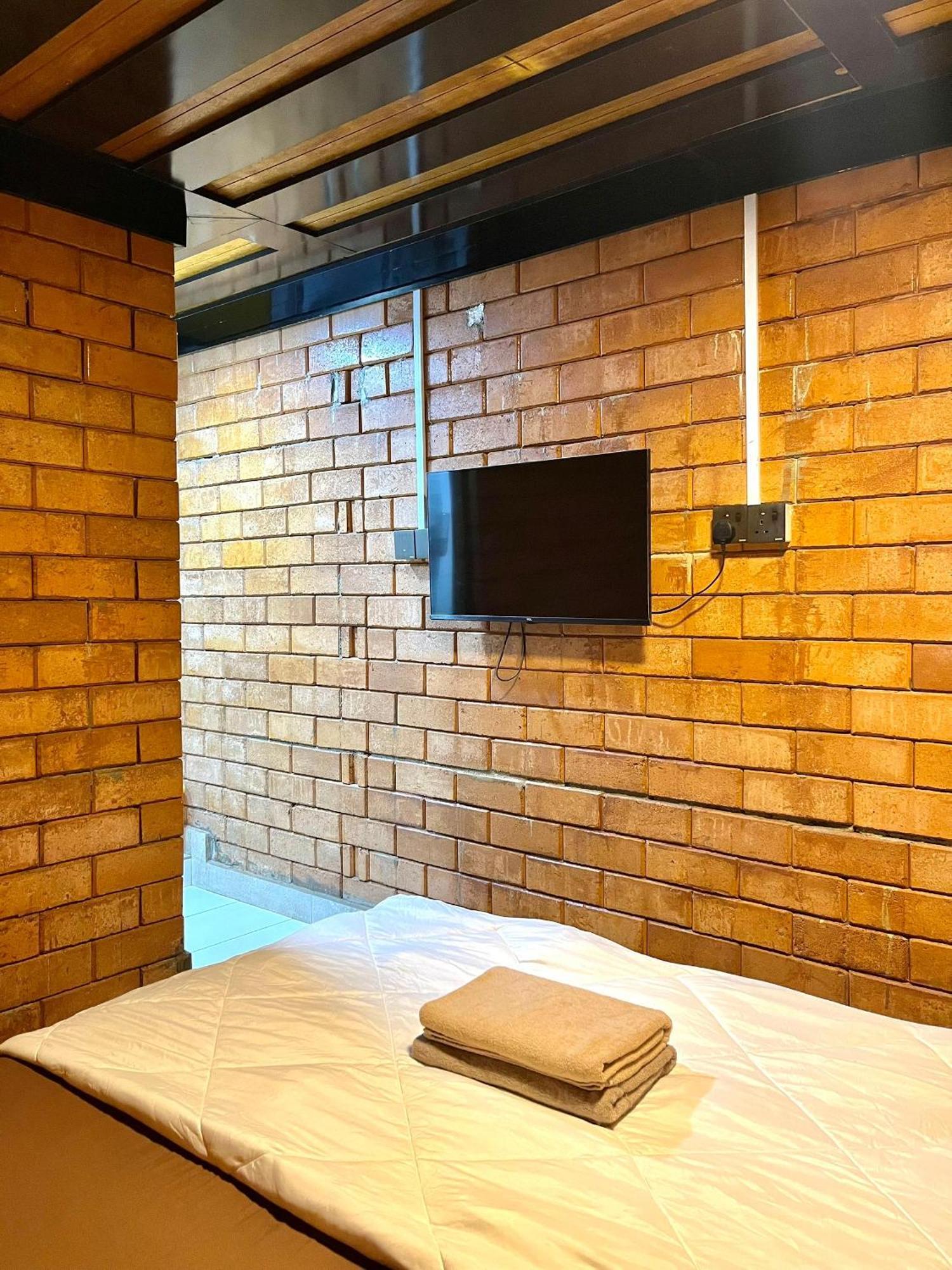 Suza Hostel Tumpat Buitenkant foto