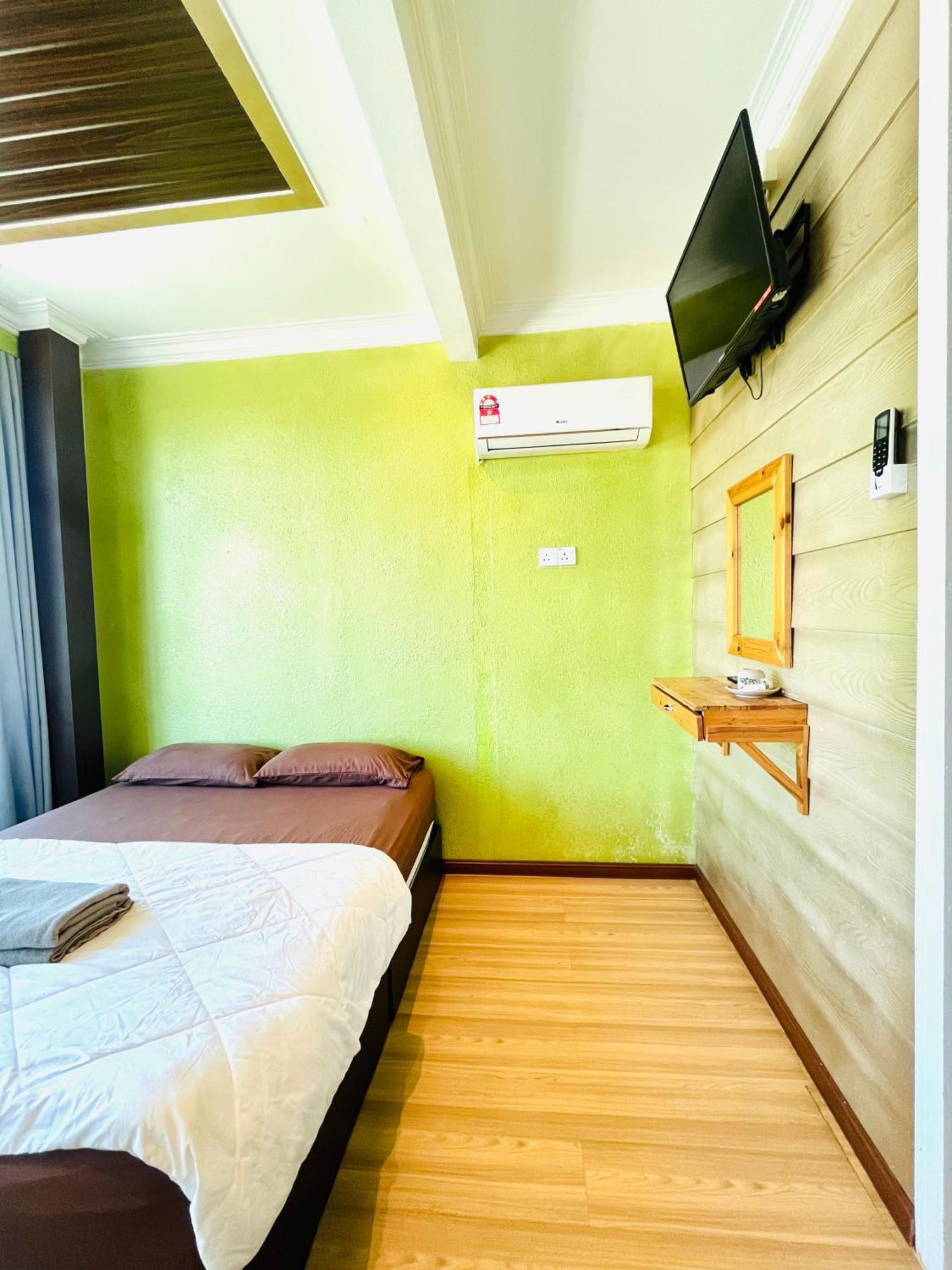 Suza Hostel Tumpat Buitenkant foto